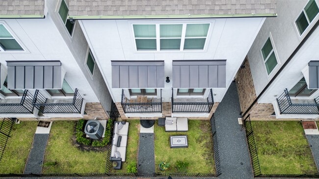 1274 N Post Oak Rd in Houston, TX - Building Photo - Building Photo