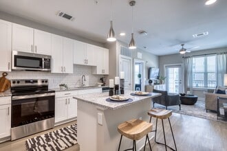 The Pointe at Davis Creek in Jacksonville, FL - Foto de edificio - Building Photo