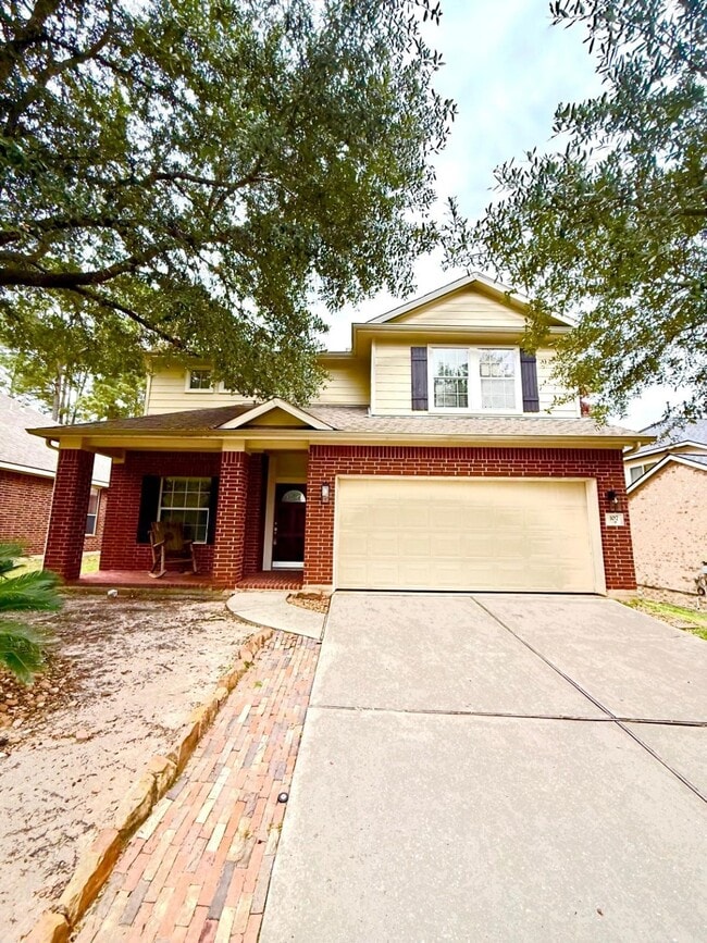 property at 107 W Spindle Tree Cir