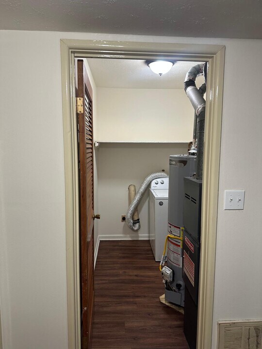 3000 Fordhaven Rd, Unit #3 in Louisville, KY - Foto de edificio