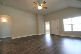 205 Stewart Bend Ct in Azle, TX - Building Photo - Building Photo