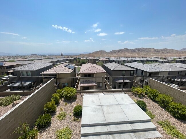 12524 Skylight View St