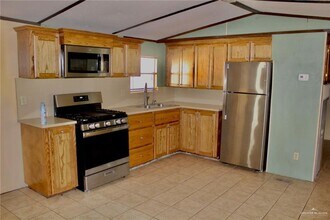 1304 Breezy Dr in Mission, TX - Building Photo - Building Photo