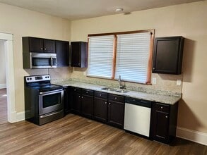 1628 S Main St in Salisbury, NC - Foto de edificio - Building Photo