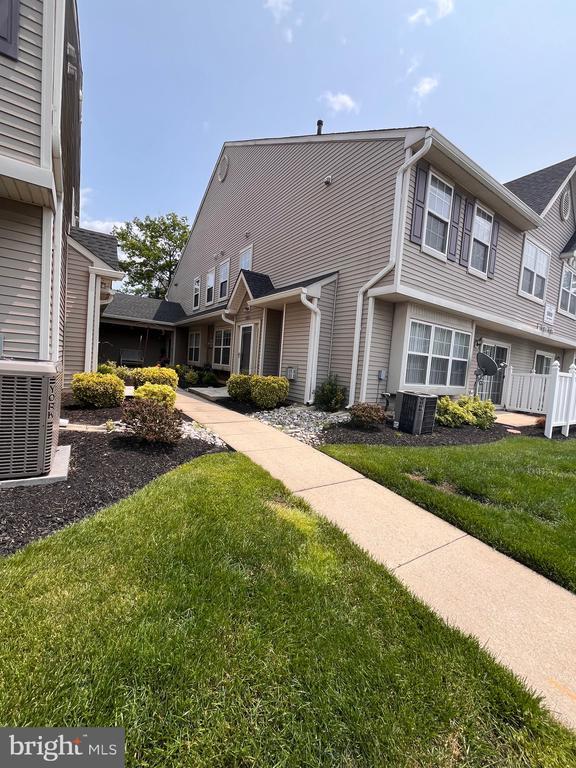 5803 Coventry Way in Mount Laurel, NJ - Building Photo - Building Photo
