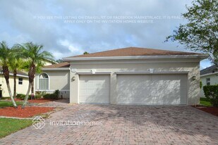 3711 65th Ave E in Sarasota, FL - Building Photo