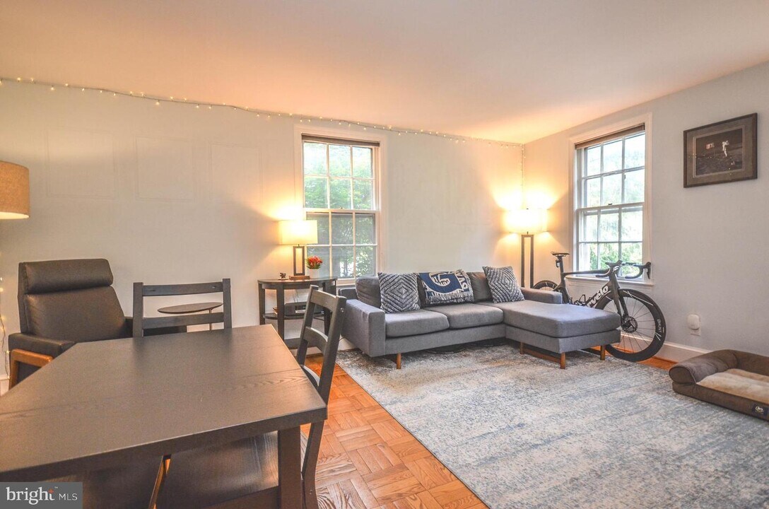 2719 Ordway St NW-Unit -4 in Washington, DC - Building Photo