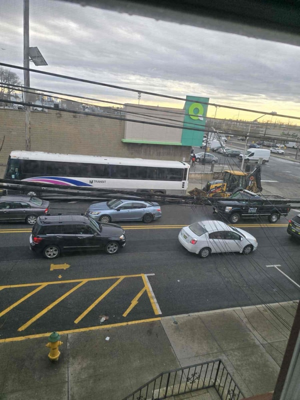 303 Frank E Rodgers Blvd S in Harrison, NJ - Foto de edificio - Building Photo