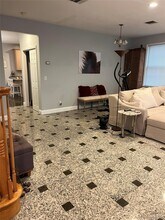 7809 Shore Rd in Port Washington, NY - Building Photo - Building Photo