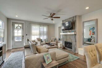 1922 14th Ave N in Nashville, TN - Building Photo - Building Photo