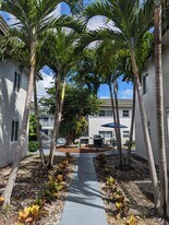 1001 SE 16th St, Unit 5 in Fort Lauderdale, FL - Building Photo