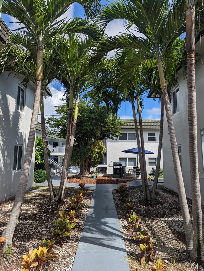 property at 1001 SE 16th St