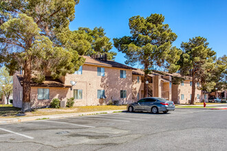 Desert Villas in Las Vegas, NV - Building Photo - Building Photo