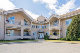 2102-2122 Patterson Vw SW in Calgary, AB - Building Photo