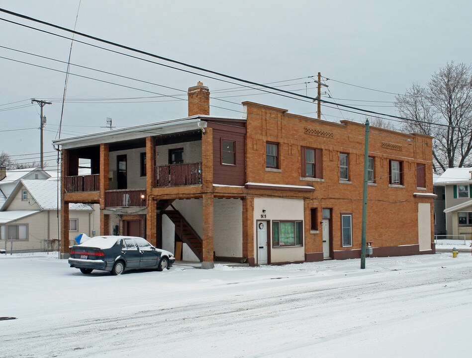 1330 Xenia Ave in Dayton, OH - Foto de edificio