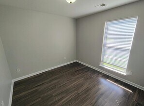 5646 Sycamore Woods Dr in Memphis, TN - Building Photo - Building Photo