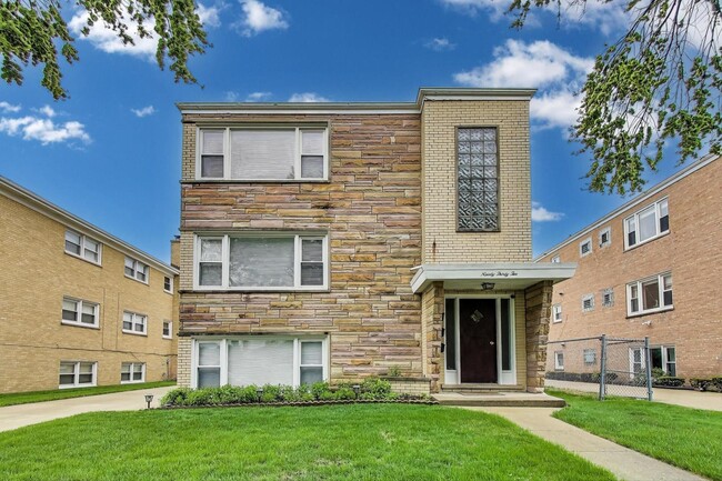 property at 9032 N Churchill Cir