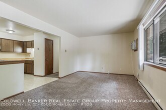 2500 Honey Lou Ct-Unit -2500 Honey Lou Ct - in Appleton, WI - Building Photo - Building Photo