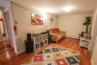 55 Monroe St, Unit 3 in Burlington, VT - Building Photo - Building Photo