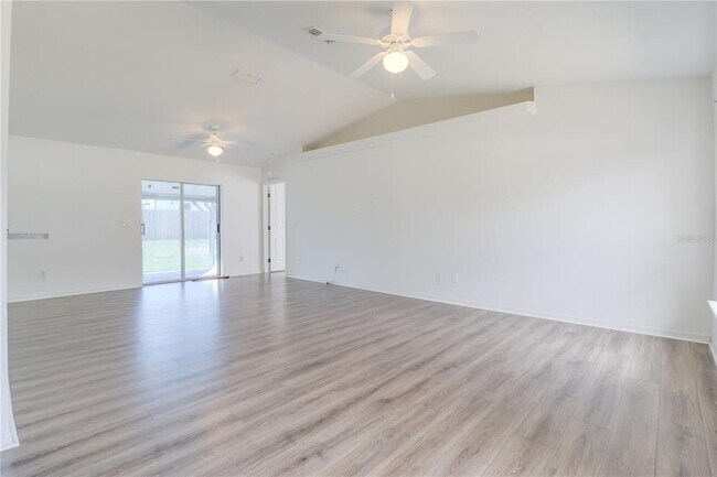 12748 SW 31st Avenue Rd in Ocala, FL - Building Photo - Building Photo