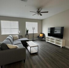 101 Ocean Cay Way in Hypoluxo, FL - Foto de edificio - Building Photo