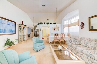 9408 New Orleans Dr in Spring Hill, FL - Building Photo - Building Photo