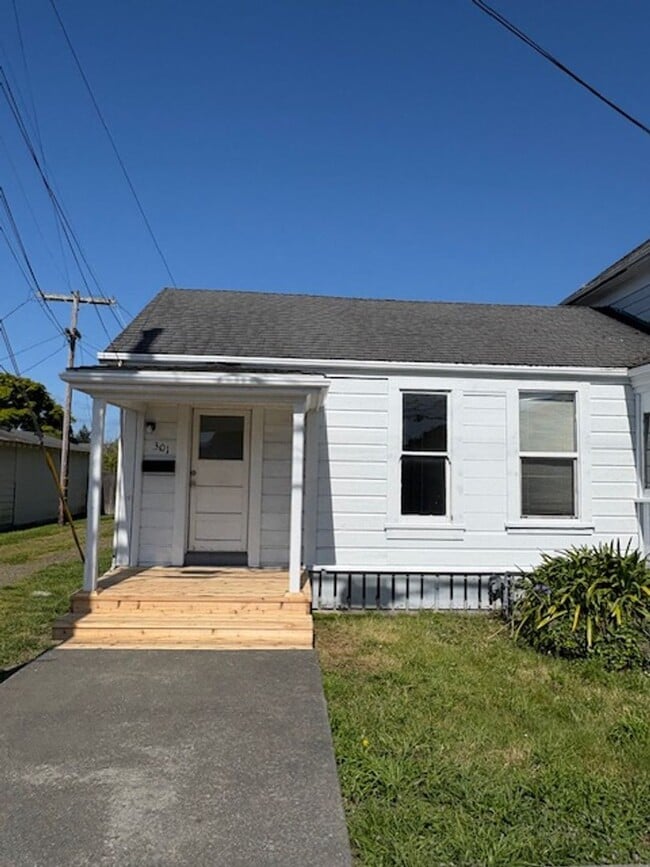 property at 301 S G St