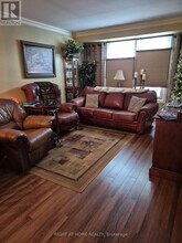 25 Wellington Ave E in Oshawa, ON - Building Photo - Building Photo