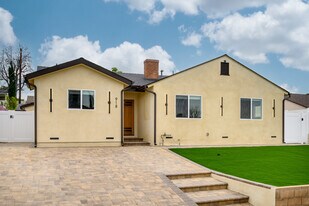 918 University Ave in Burbank, CA - Building Photo