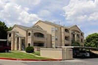 Exterior - Pine Bluffs Apartments in Colorado Springs, Colorado