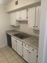 Crestview Apartments in Vidor, TX - Building Photo - Building Photo