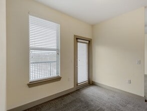 McKinney Pointe in McKinney, TX - Foto de edificio - Building Photo