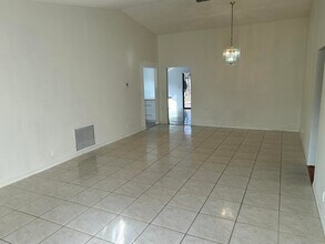 3291 SW 4th St in Deerfield Beach, FL - Foto de edificio - Building Photo