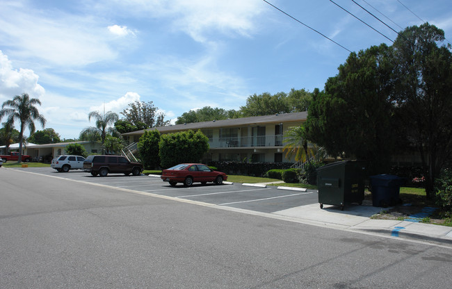 1903 Rainbow Dr in Clearwater, FL - Building Photo - Building Photo