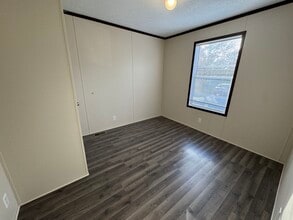 48582 Lakeview E in Shelby Township, MI - Building Photo - Building Photo