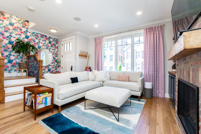 452 W 4th St in Boston, MA - Building Photo - Building Photo