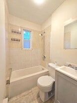 6 Frederick Ct in Waterbury, CT - Building Photo