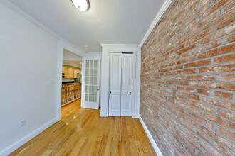 338 E 100th St in New York, NY - Building Photo - Building Photo