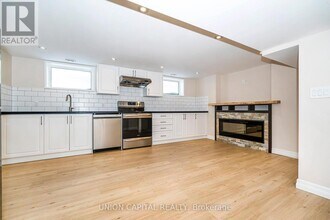 40 Peveril Hill N in Toronto, ON - Building Photo - Building Photo