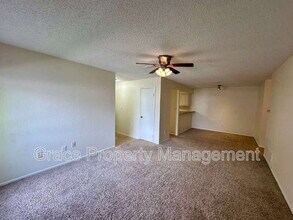 7275 S Gaylord St in Centennial, CO - Building Photo - Building Photo