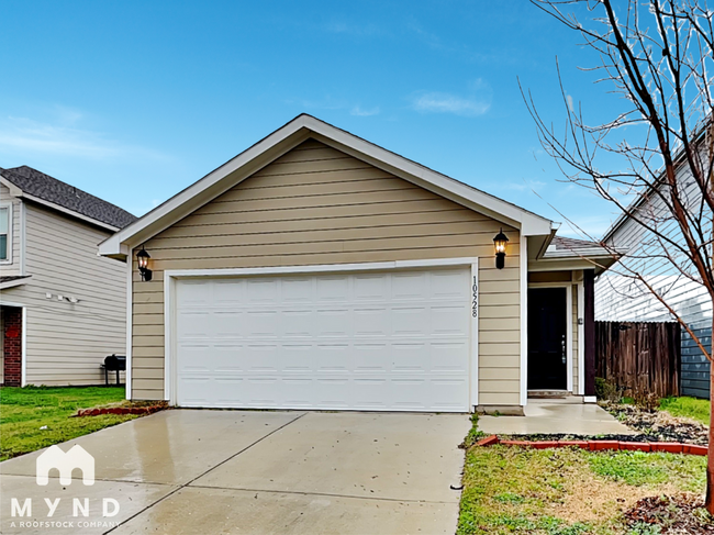 property at 10528 Many Oaks Dr