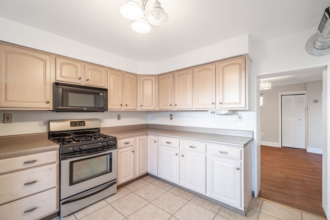 2407 Sarah St in Pittsburgh, PA - Building Photo - Building Photo