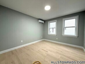 8 Brentwood St in Boston, MA - Building Photo - Building Photo