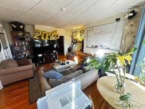 5 Day St, Unit 2 in Cambridge, MA - Building Photo - Building Photo