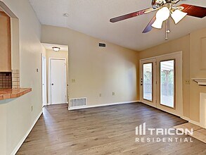 10235 Flatland Trail in Converse, TX - Building Photo - Building Photo