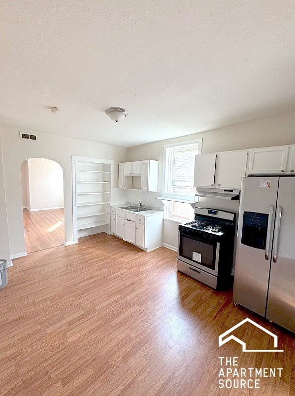 8444 S Buffalo Ave, Unit 2