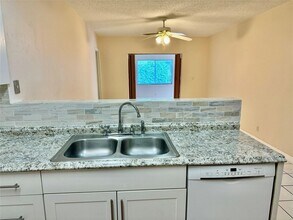 11461 NW 38th St in Coral Springs, FL - Building Photo - Building Photo