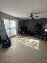 818 Sandtree Dr in Palm Beach Gardens, FL - Building Photo - Building Photo