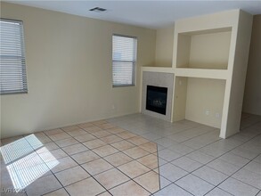 10939 Santorini Dr in Las Vegas, NV - Building Photo - Building Photo