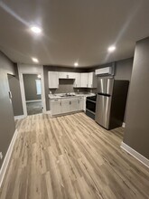 543 Mill St in Council Bluffs, IA - Building Photo - Interior Photo